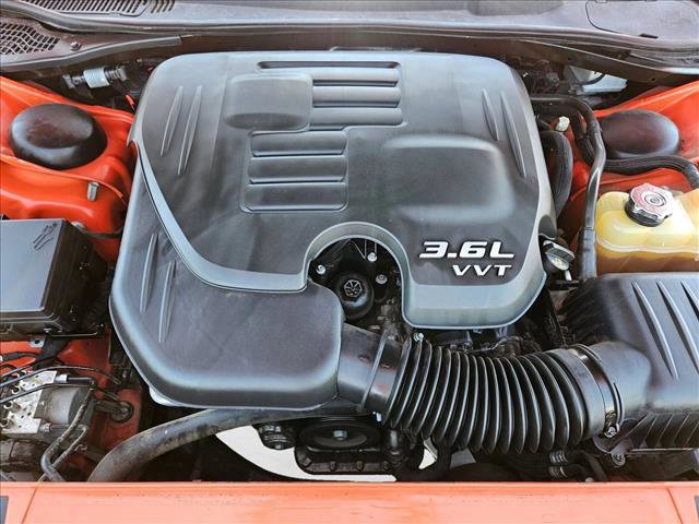 Used 2016 Dodge Challenger SXT RWD image 26