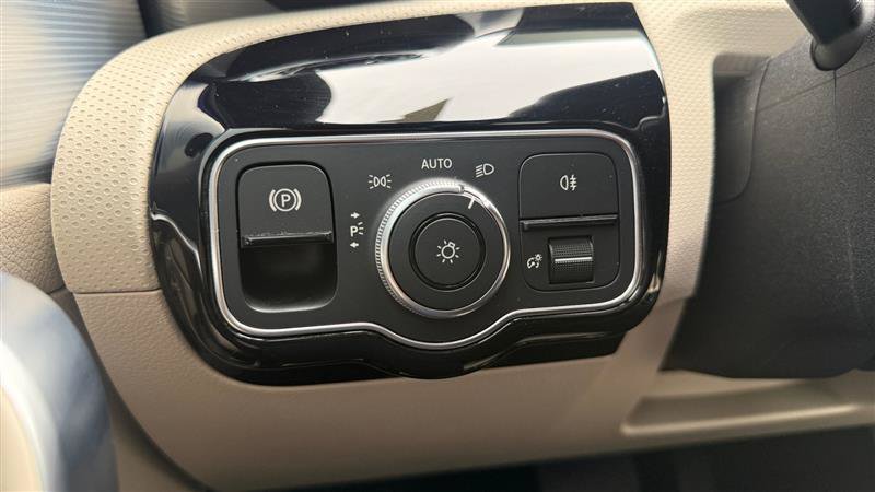 Used 2022 Mercedes-Benz A 220 image 35