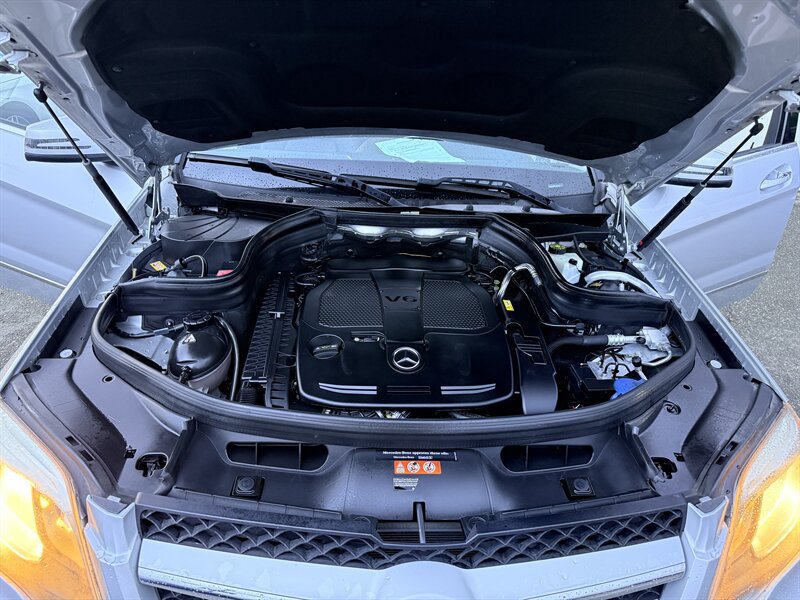 Used 2015 Mercedes-Benz GLK 350 4MATIC image 29