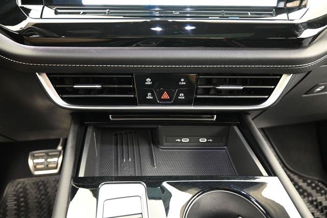 Used 2025 Volkswagen Atlas Cross Sport SEL Premium R-Line AWD/4WD image 14