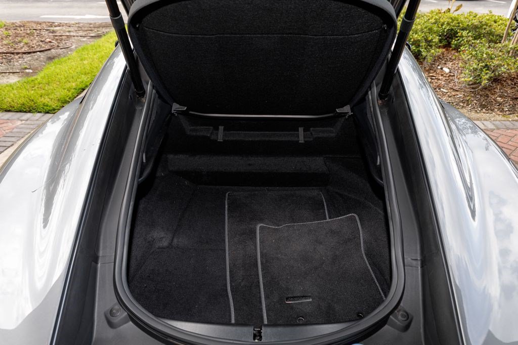Used 2023 Jaguar F-TYPE Coupe RWD image 16