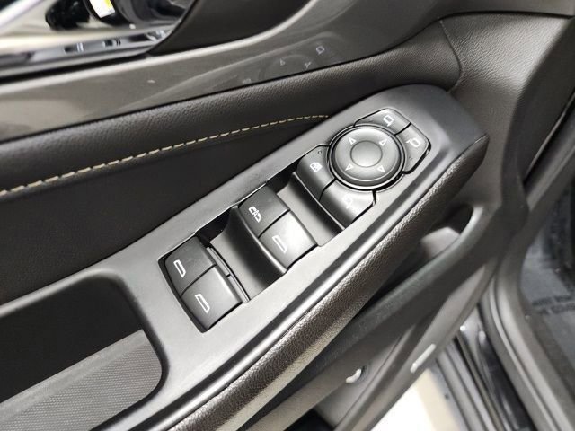 Used 2023 Chevrolet Traverse LT w/ LT Premium Package image 26