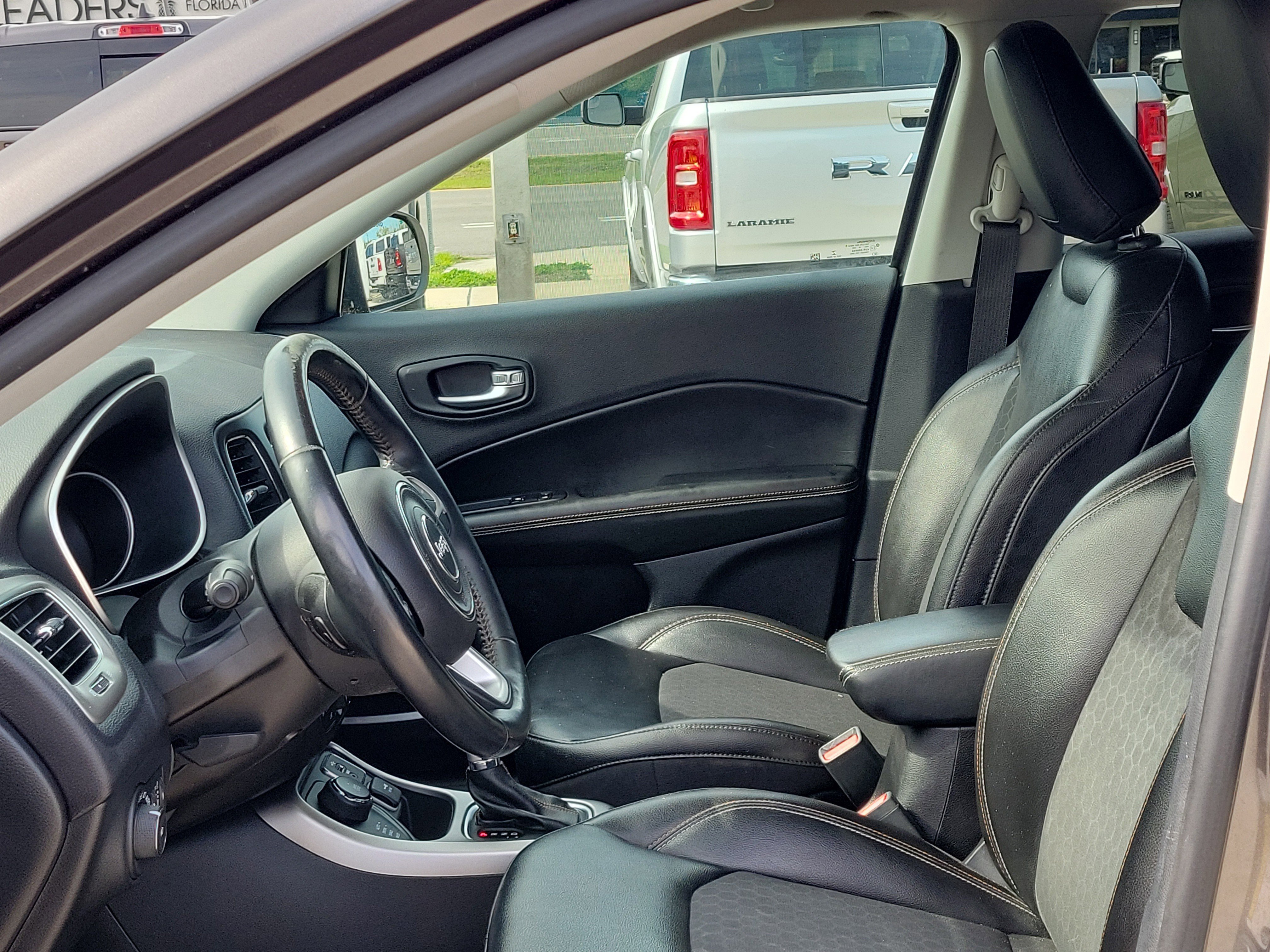 Used 2018 Jeep Compass Latitude w/ Popular Equipment Group AWD/4WD image 22