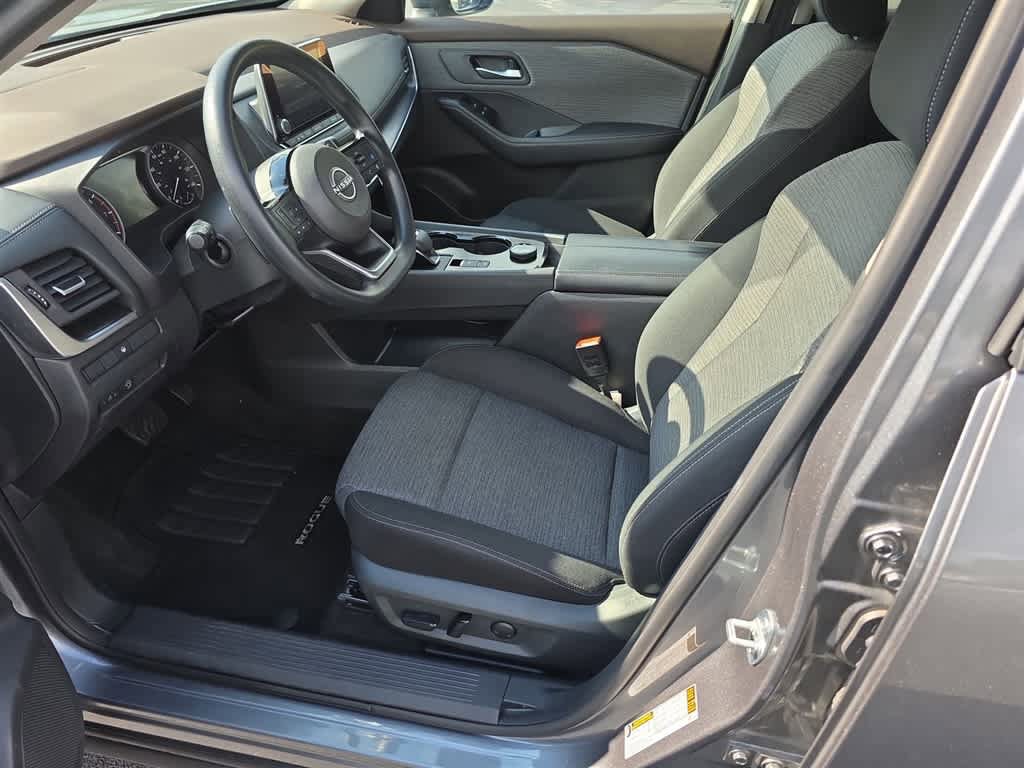 Used 2023 Nissan Rogue SV AWD/4WD image 15