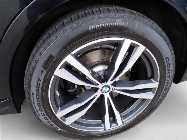 Used 2022 BMW X7 xDrive40i w/ M Sport Package image 7