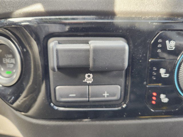 Used 2025 Chevrolet Silverado 2500 ZR2 w/ Technology Package image 52