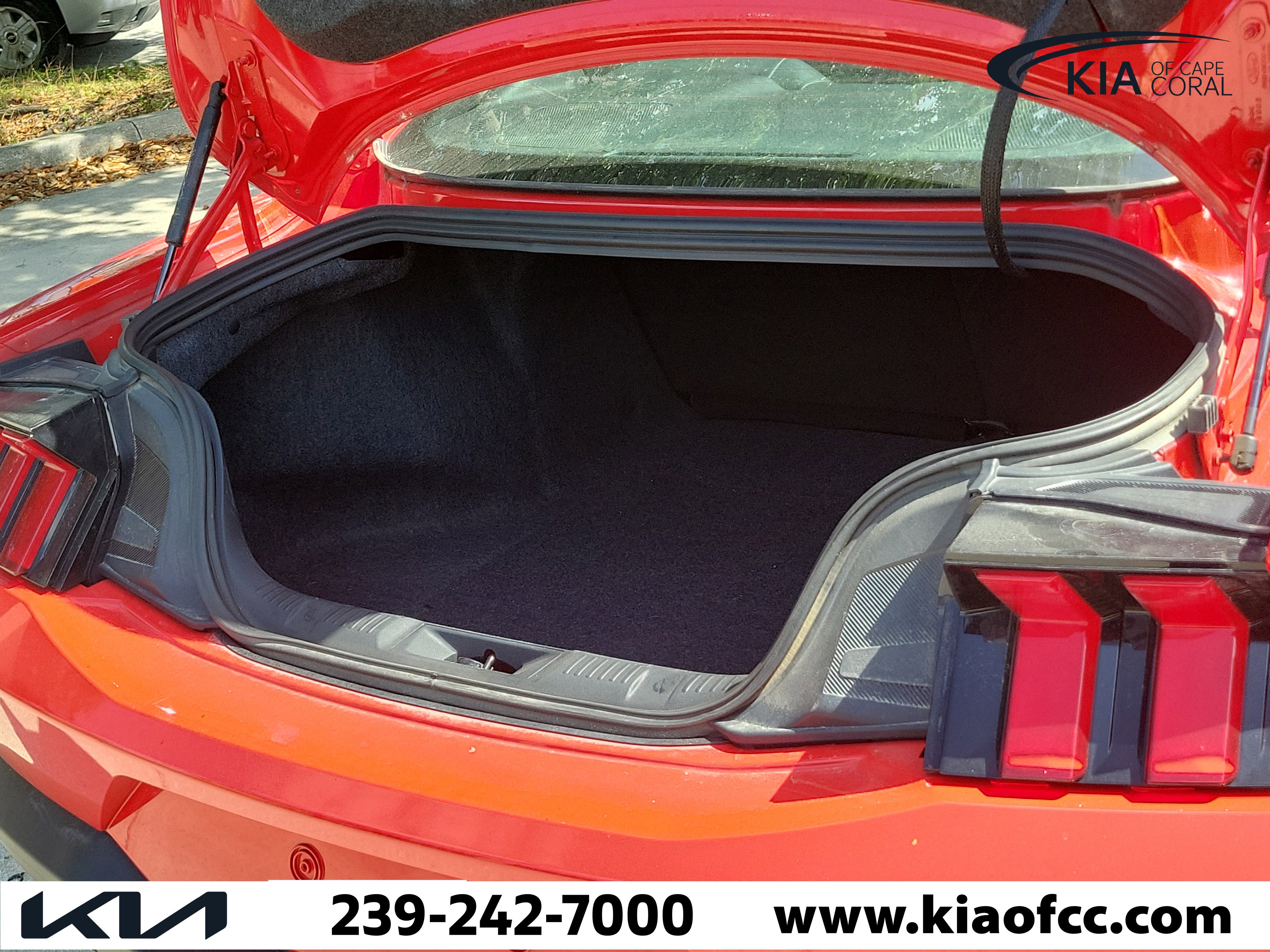 Used 2024 Ford Mustang GT Premium RWD image 13