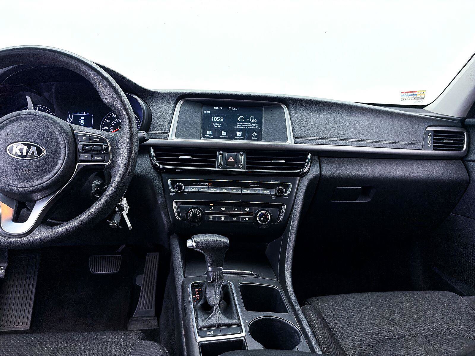 Used 2018 Kia Optima LX w/ 17" Alloy Wheels Package FWD image 6