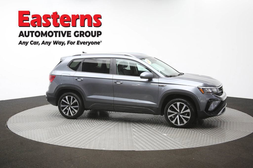 Used 2024 Volkswagen Taos SE FWD image 45