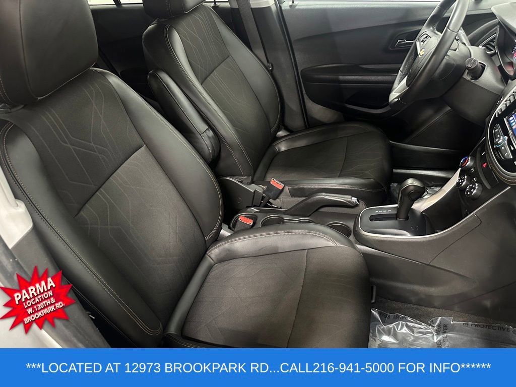 Certified 2022 Chevrolet Trax LT w/ LT Convenience Package AWD/4WD image 22
