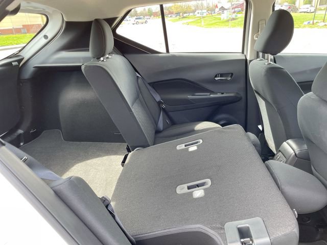Used 2024 Nissan Kicks SV FWD image 16