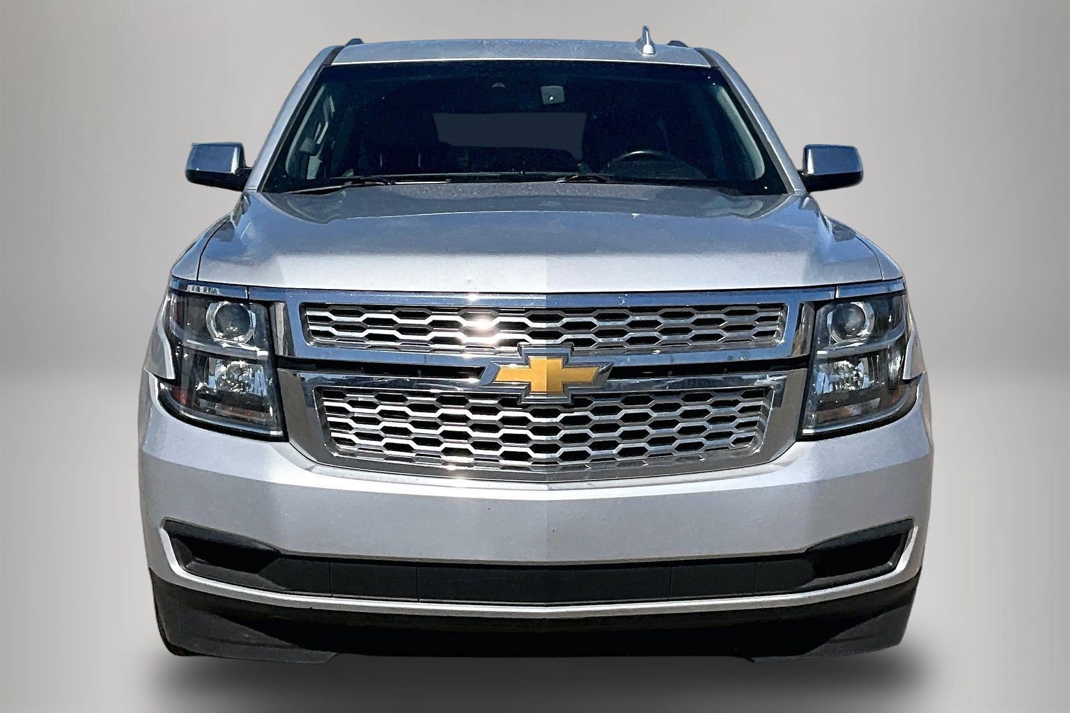 Used 2019 Chevrolet Suburban LT AWD/4WD image 2