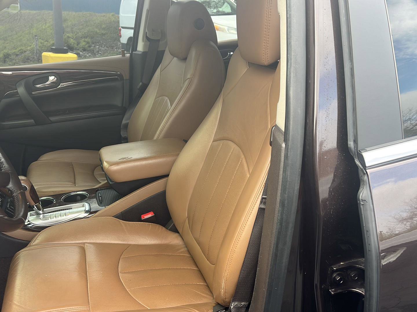 Used 2017 Buick Enclave Leather w/ Trailering Package AWD/4WD image 19