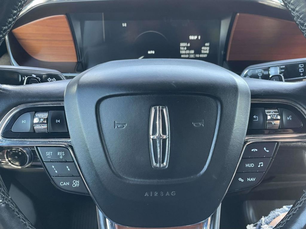 Used 2020 Lincoln Navigator Reserve w/ Equipment Group 208A Reserve AWD/4WD image 25