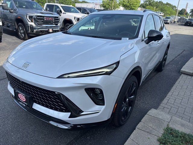 New 2025 Buick Envision Sport Touring image 3
