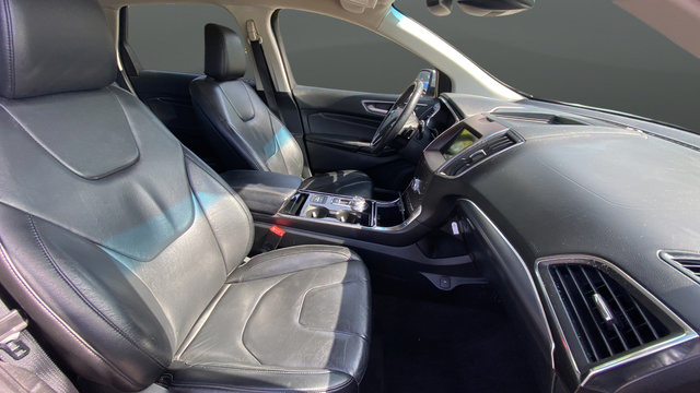 Used 2020 Ford Edge Titanium AWD/4WD image 23