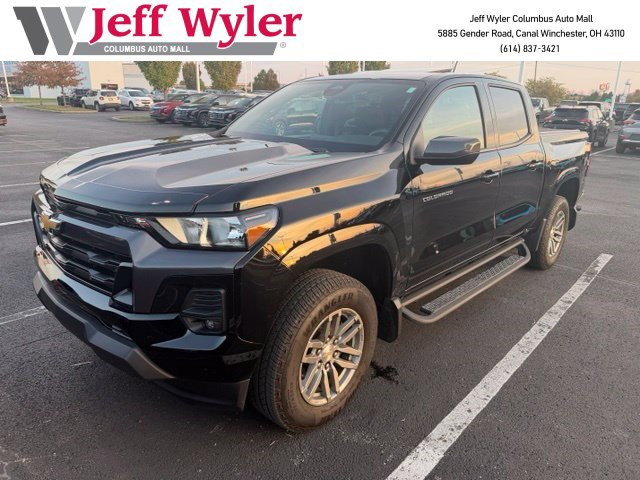 Used 2024 Chevrolet Colorado LT w/ LT Convenience Package II AWD/4WD image 1