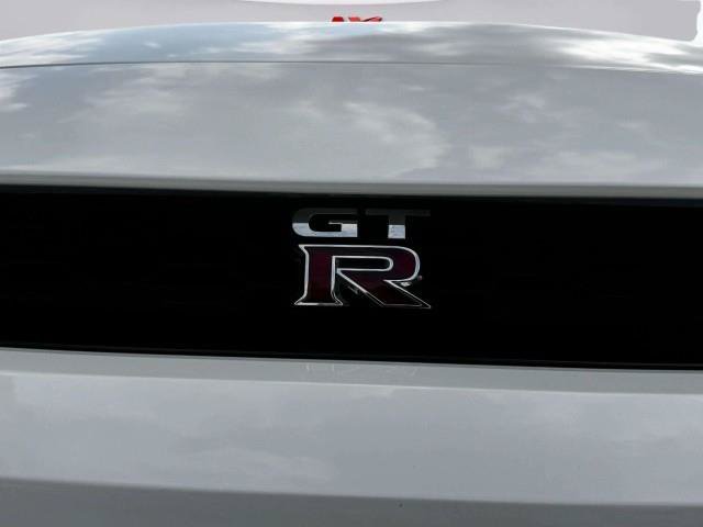 Used 2024 Nissan GT-R w/ Floor Mat Package AWD/4WD image 13