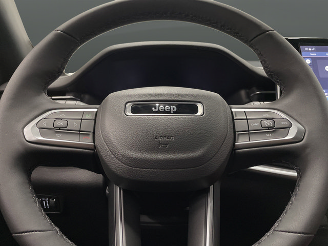 New 2025 Jeep Compass Latitude w/ Sun & Sound Group AWD/4WD image 16