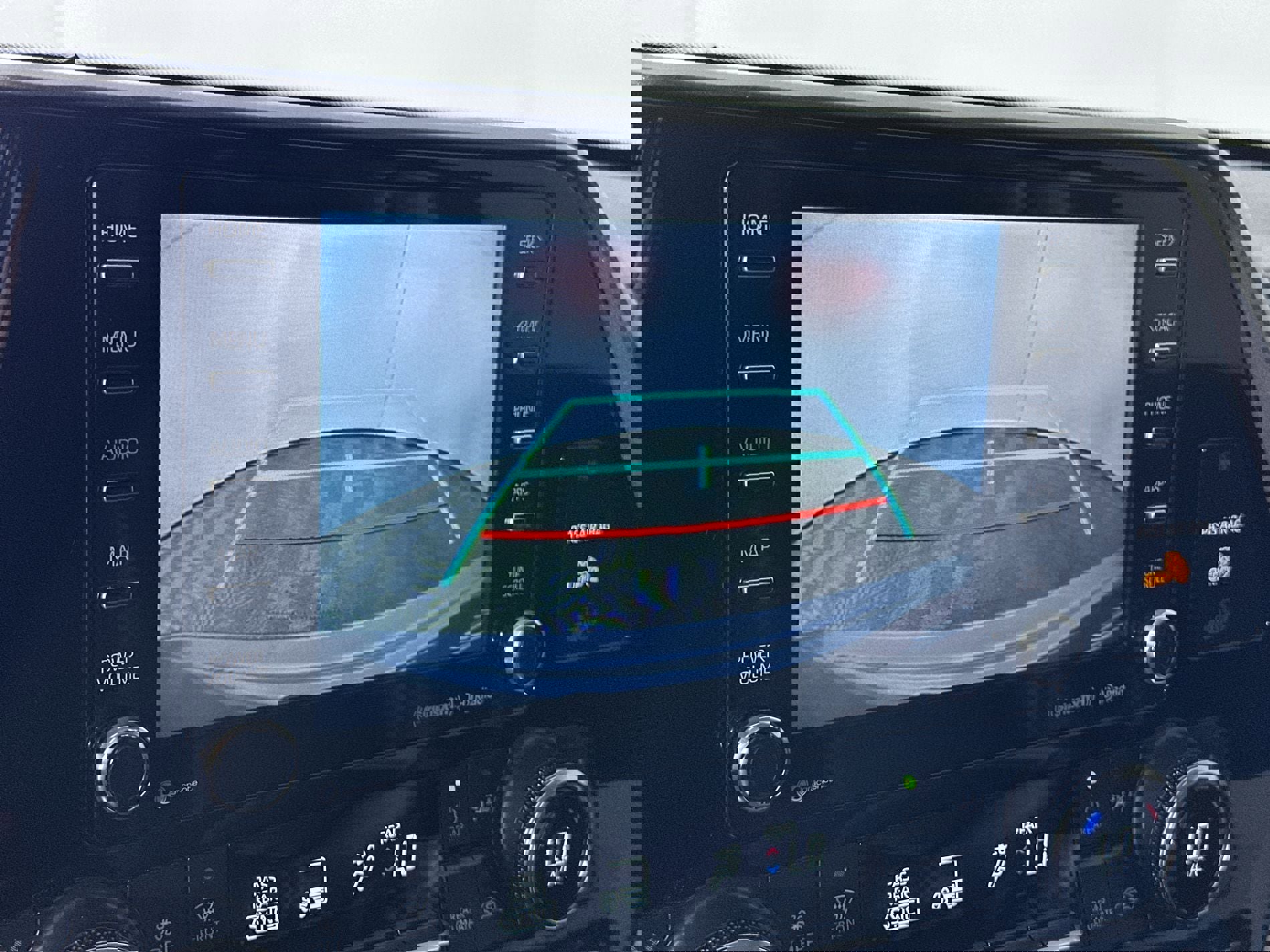 Used 2022 Toyota Highlander XLE image 51