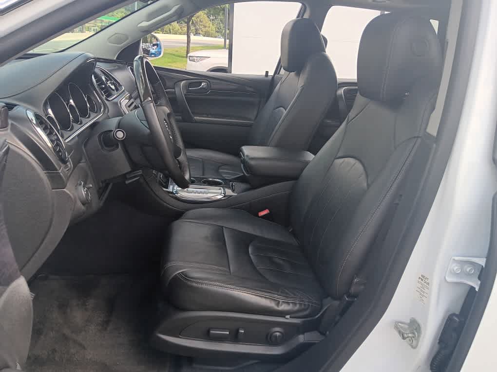 Used 2017 Buick Enclave Leather FWD image 10