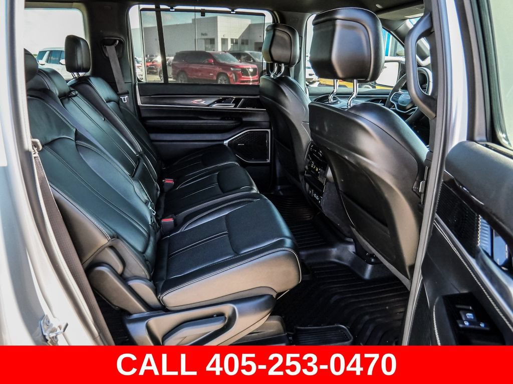Used 2023 Jeep Wagoneer 4WD w/ Convenience Group I image 22