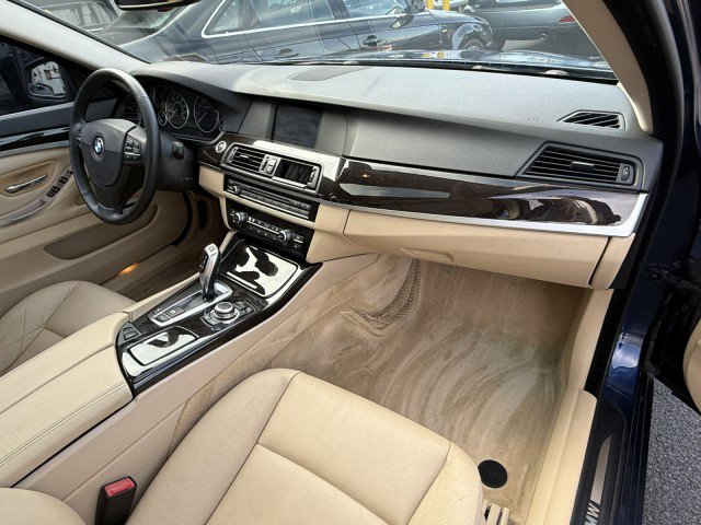 Used 2011 BMW 528i Sedan RWD image 29