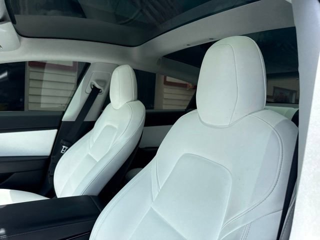 Used 2018 Tesla Model 3 Mid Range RWD image 13