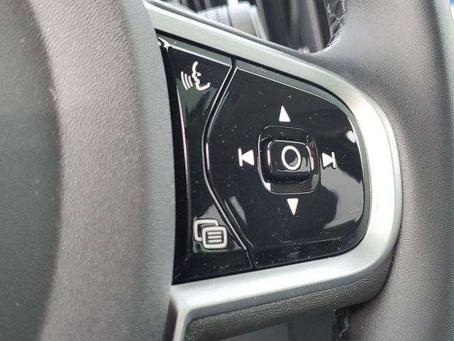 New 2026 Volvo XC90 B6 Plus w/ Protection Package Premier image 13