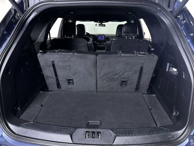 Used 2020 Ford Explorer XLT w/ Equipment Group 202A AWD/4WD image 27