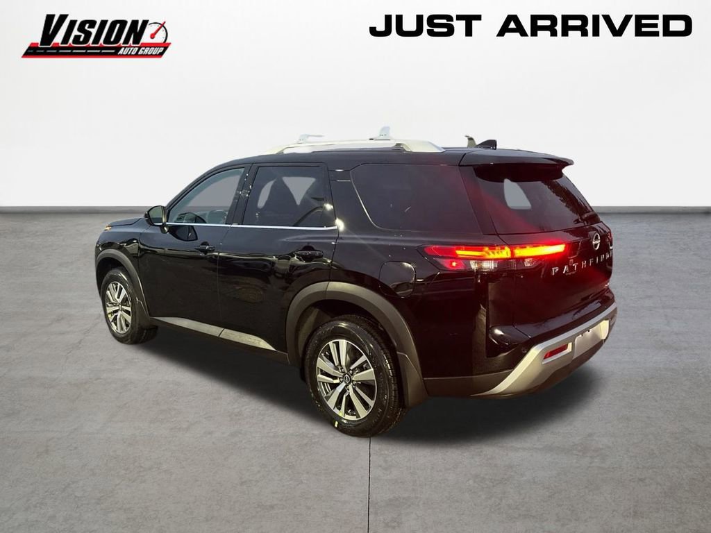 New 2025 Nissan Pathfinder SL image 7