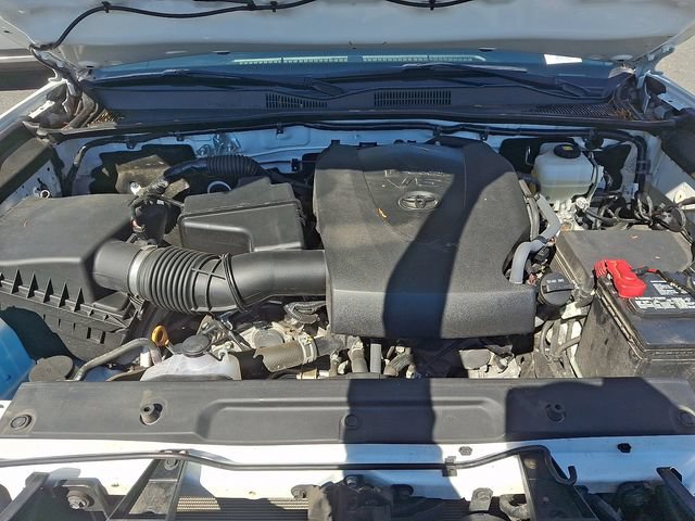 Used 2020 Toyota Tacoma TRD Off-Road w/ TRD Premium Off Road Package AWD/4WD image 36