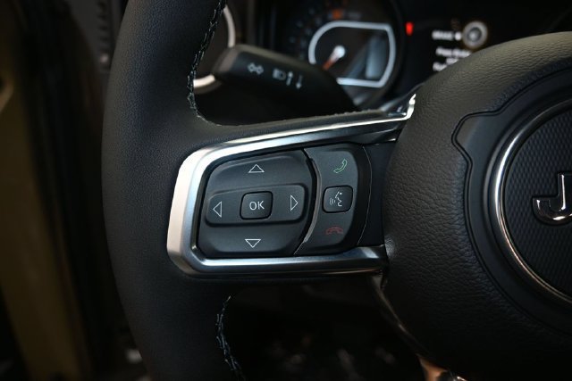 New 2026 Jeep Wrangler Unlimited Sahara AWD/4WD image 18