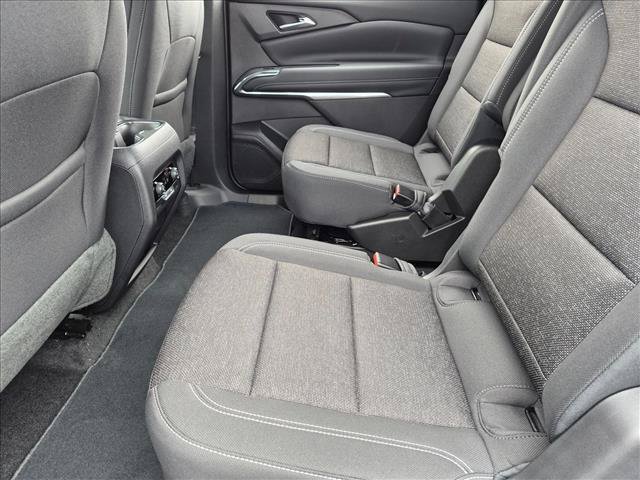 New 2027 Chevrolet Traverse LT w/ Midnight/Sport Edition FWD image 15