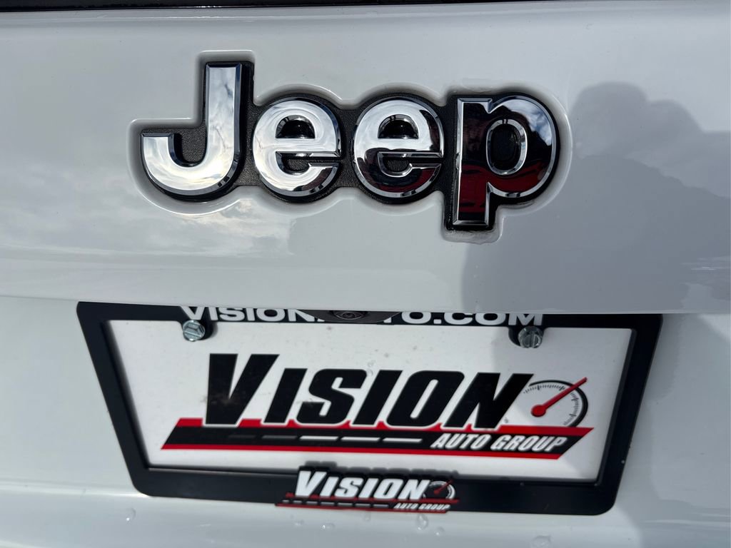 Used 2025 Jeep Compass Limited image 14