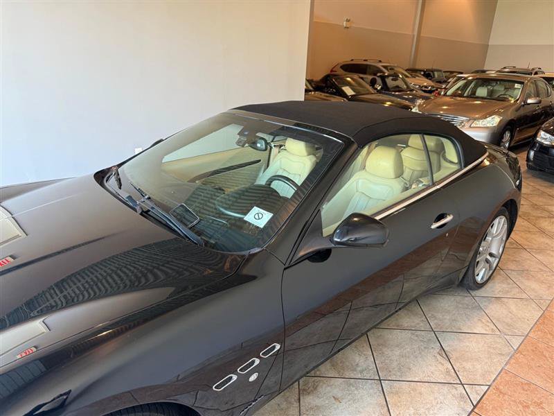 Used 2010 Maserati GranTurismo Convertible RWD image 54