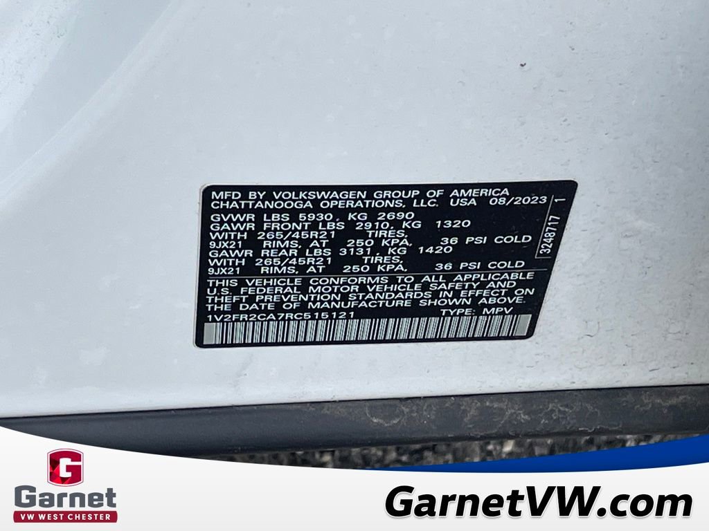 Used 2024 Volkswagen Atlas SEL Premium R-Line image 11