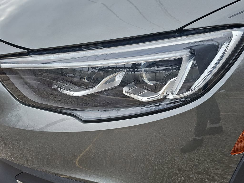 Used 2019 Buick Regal Essence w/ Driver Confidence Package I image 32