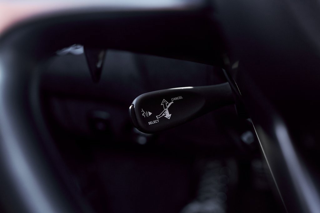 Used 2024 McLaren 750S Spider image 52