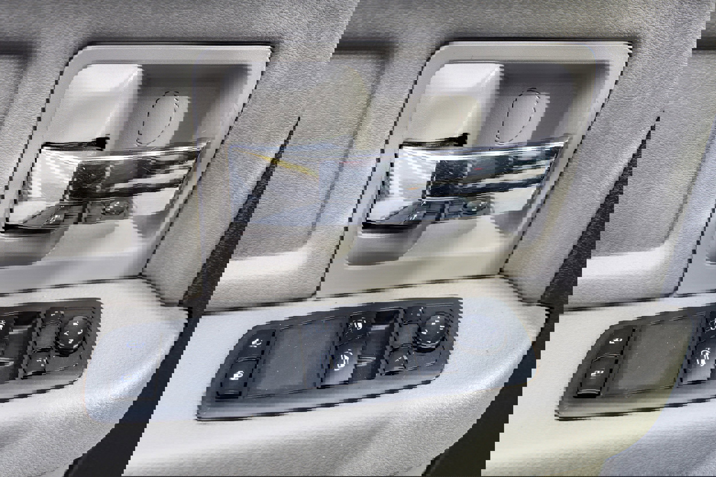 Used 2012 RAM 1500 Classic SLT image 9