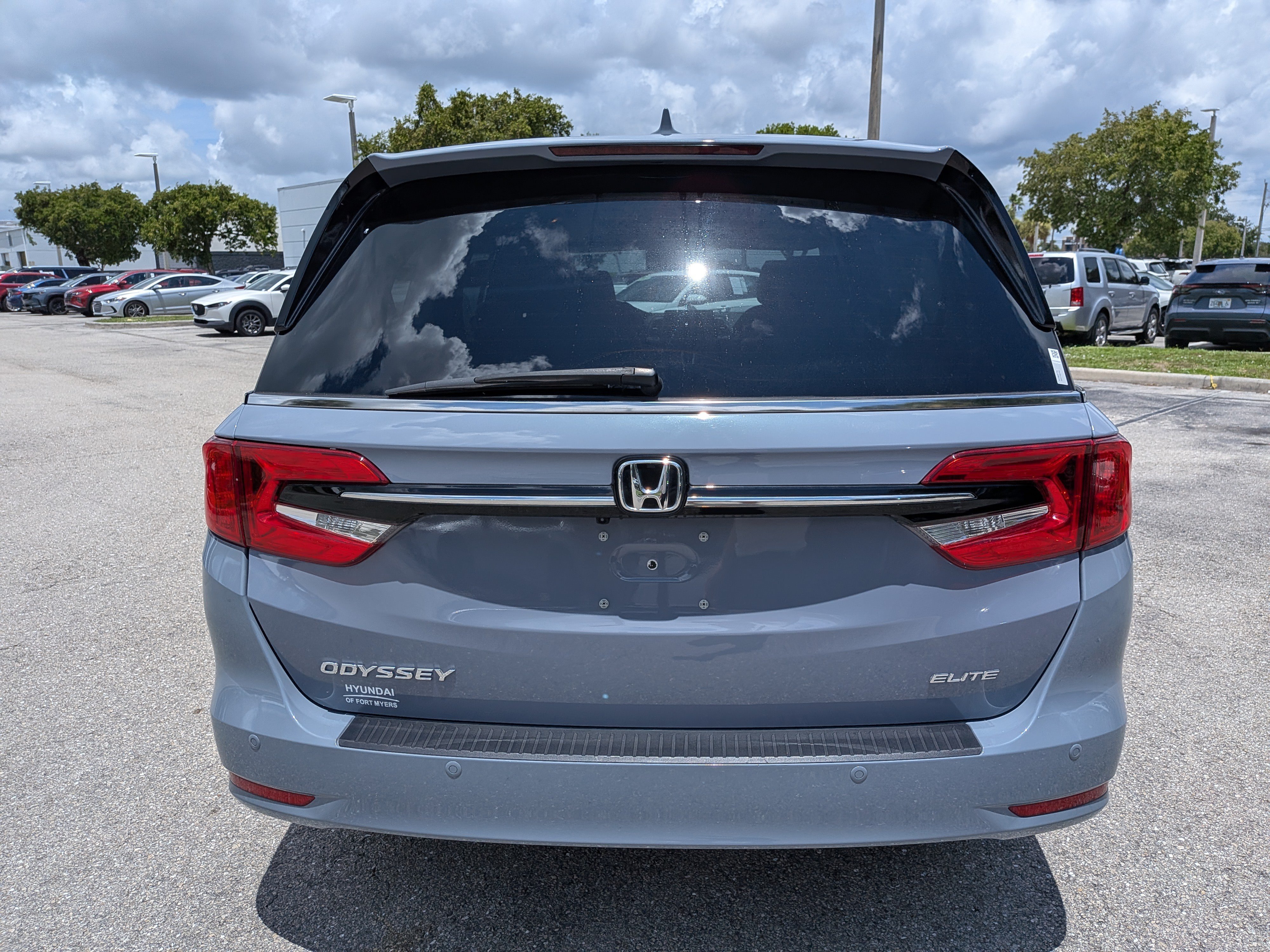 Used 2023 Honda Odyssey Elite image 5