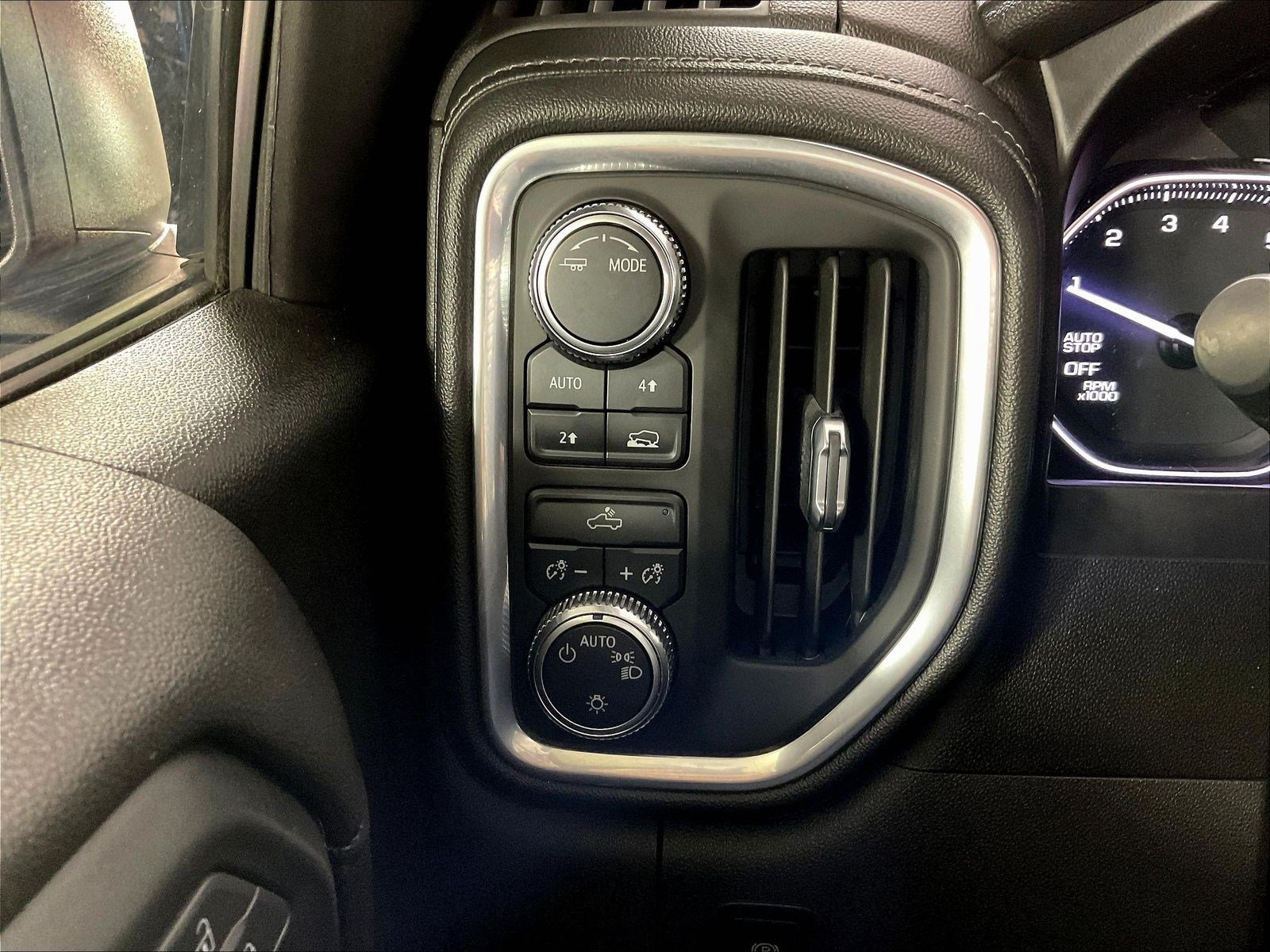 Used 2021 GMC Sierra 1500 SLE AWD/4WD image 16