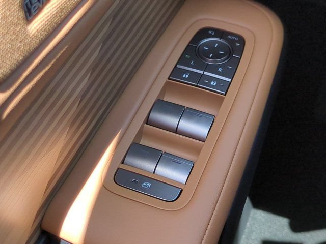 New 2026 Lexus ES 350e w/ Accessory Package (K3) FWD image 22