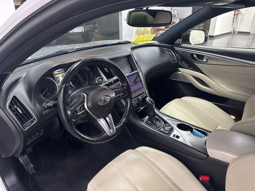 Used 2017 INFINITI Q60 w/ Premium Plus Package 2.0T image 8