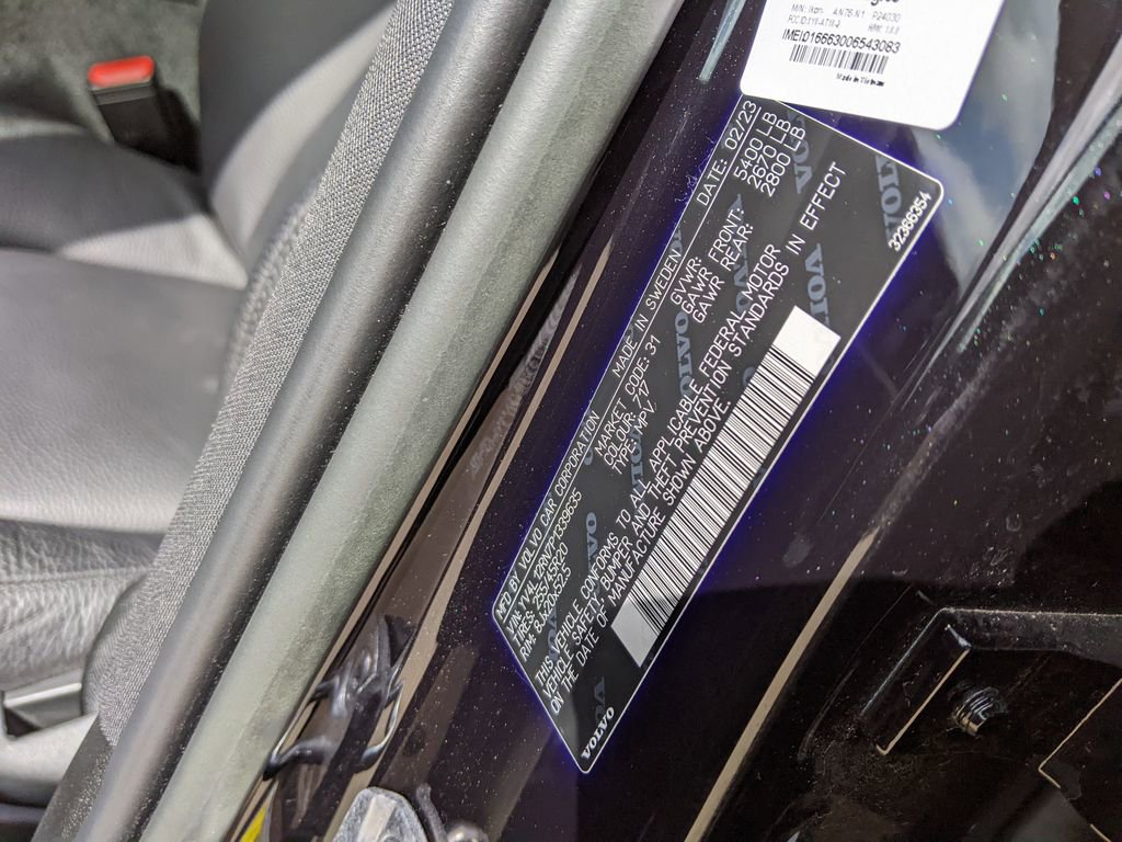 Certified 2023 Volvo XC60 B5 Plus w/ Climate Package image 30