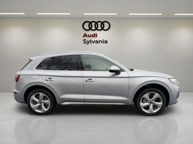 Certified 2023 Audi Q5 2.0T Premium Plus w/ Premium Plus Package AWD/4WD image 9