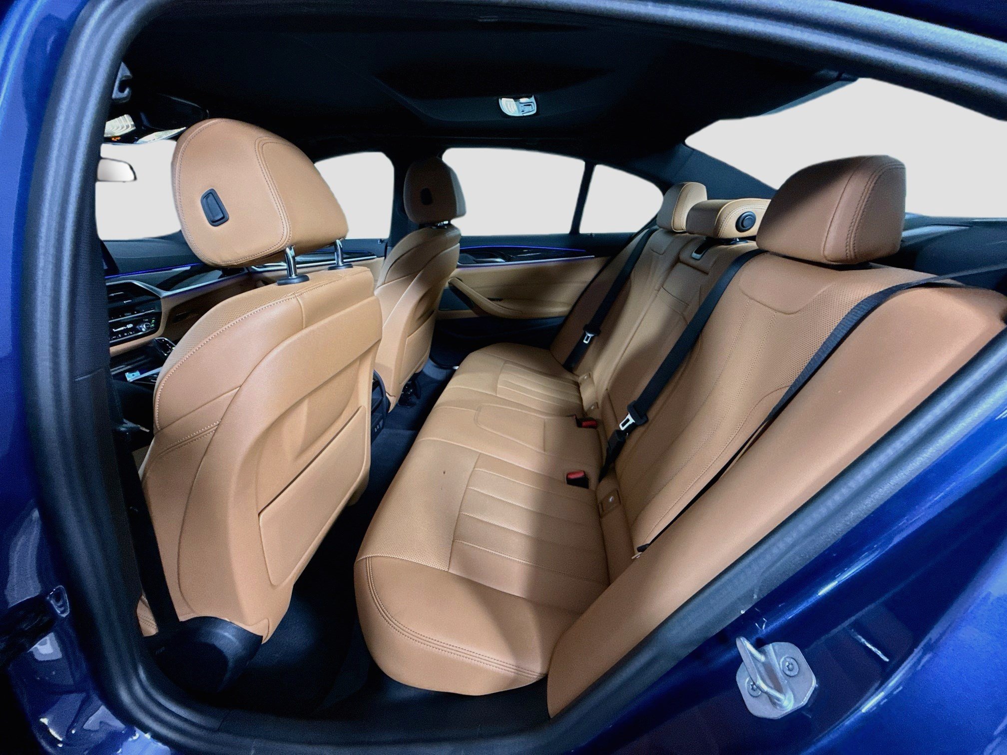 Used 2023 BMW 530i w/ Premium Package RWD image 25