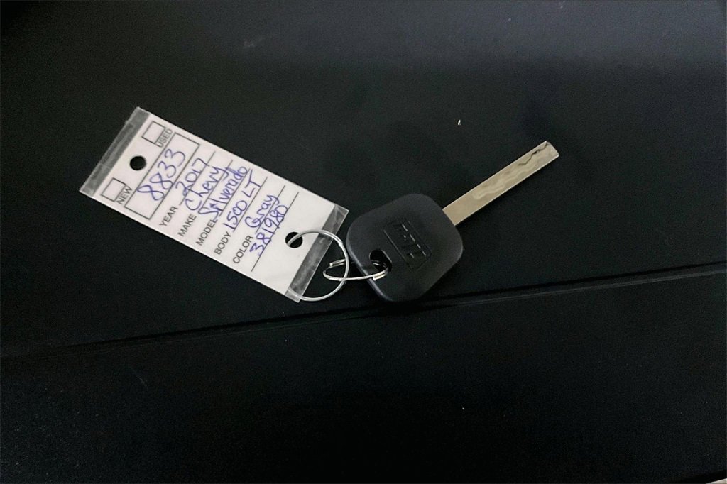 Used 2017 Chevrolet Silverado 1500 LT image 33