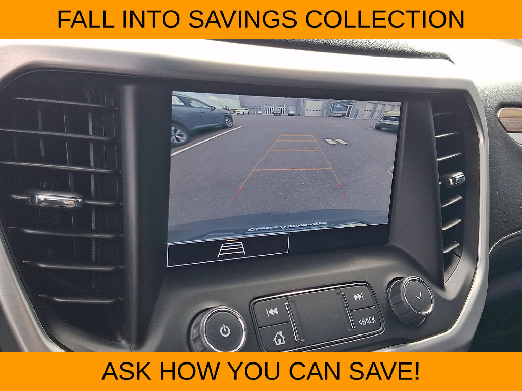 Used 2022 GMC Acadia SLE w/ Driver Convenience Package FWD image 4