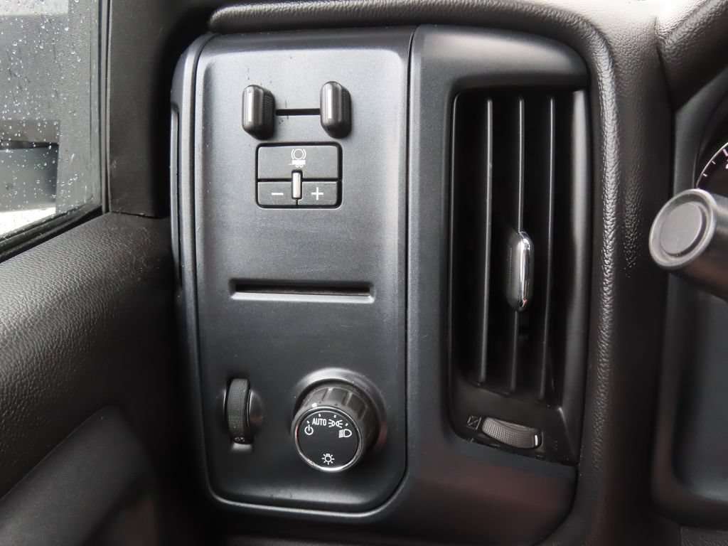 Used 2016 Chevrolet Silverado 2500 W/T w/ WT Convenience Package AWD/4WD image 9